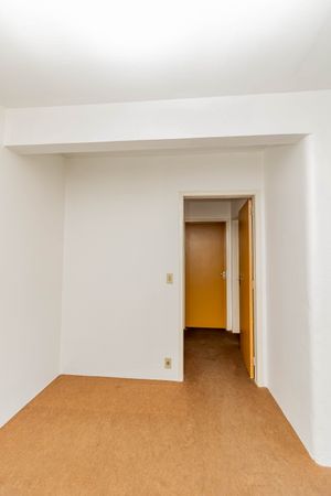 Image 7 - 876539