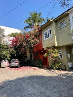 Image 21 - 876541