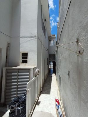 Image 21 - 876542
