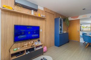 Image 5 - 876551