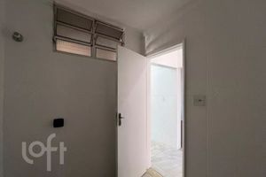 Image 4 - 876553