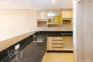 Image 14 - 876556