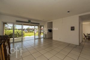 Image 46 - 876557