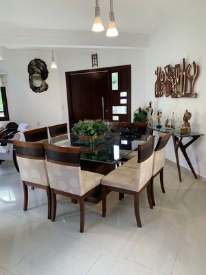 Image 10 - 876560