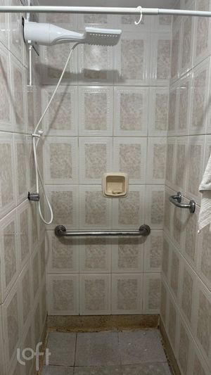 Image 9 - 876562