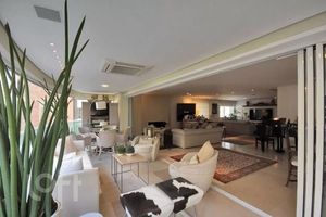 Image 13 - 876563