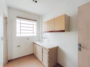 Image 22 - 876565