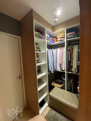 Image 12 - 876567