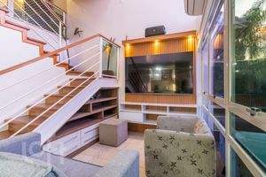 Image 43 - 876568