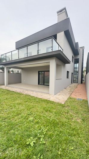 Image 19 - 876572