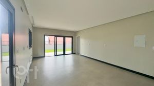 Image 11 - 876572
