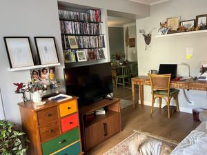Image 20 - 876573