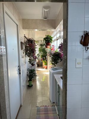 Image 4 - 876573