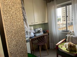 Image 7 - 876573