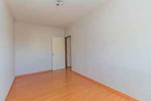 Image 11 - 876574