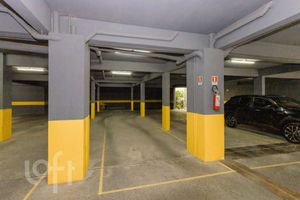 Image 13 - 876575