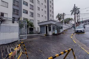 Image 42 - 876577