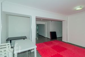 Image 29 - 876577