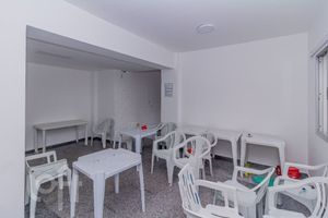 Image 33 - 876577
