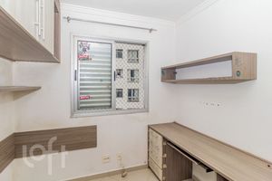 Image 11 - 876577