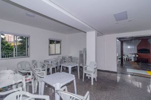 Image 32 - 876577