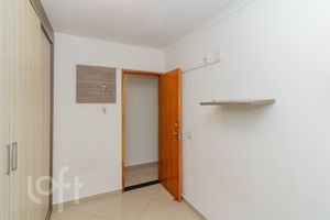 Image 6 - 876577