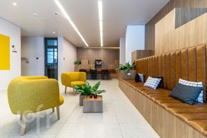 Image 9 - 876582