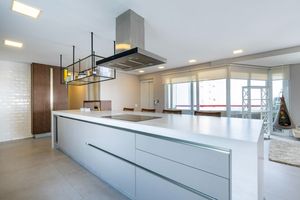 Image 7 - 876593
