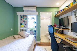 Image 21 - 876593