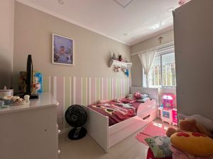 Image 8 - 876595