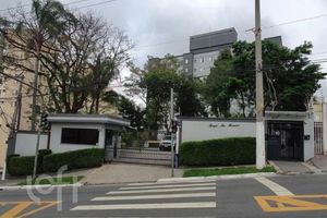 Image 6 - 876597