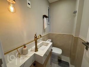 Image 13 - 876598