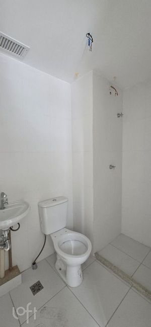 Image 24 - 876599
