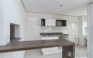 Image 10 - 8766