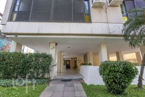 Image 34 - 876600