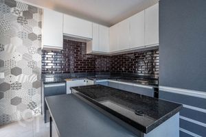 Image 9 - 876600