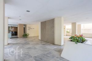 Image 32 - 876600