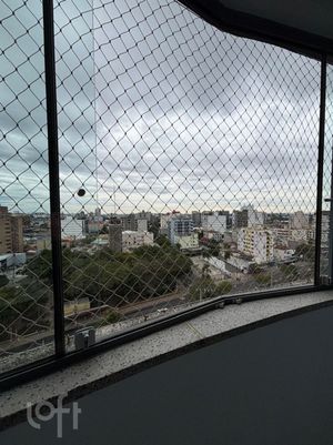 Image 13 - 876605