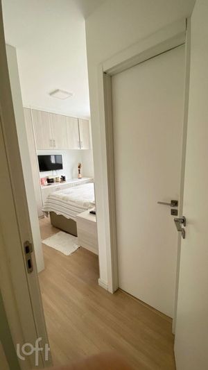 Image 9 - 876617