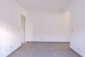 Image 8 - 876620