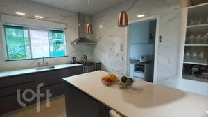 Image 9 - 876622