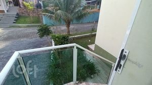 Image 13 - 876622