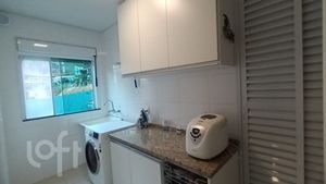 Image 11 - 876622