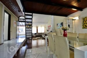 Image 7 - 876626