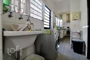 Image 38 - 876626