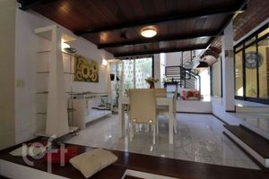 Image 9 - 876626