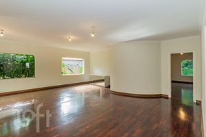 Image 37 - 876627