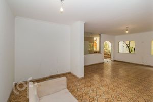 Image 11 - 876627