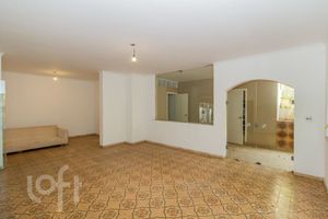 Image 8 - 876627