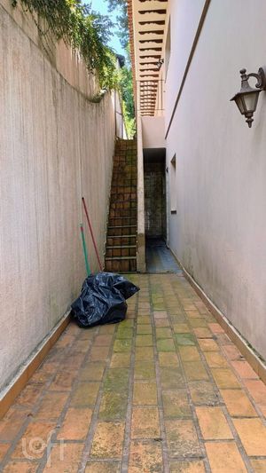 Image 9 - 876627